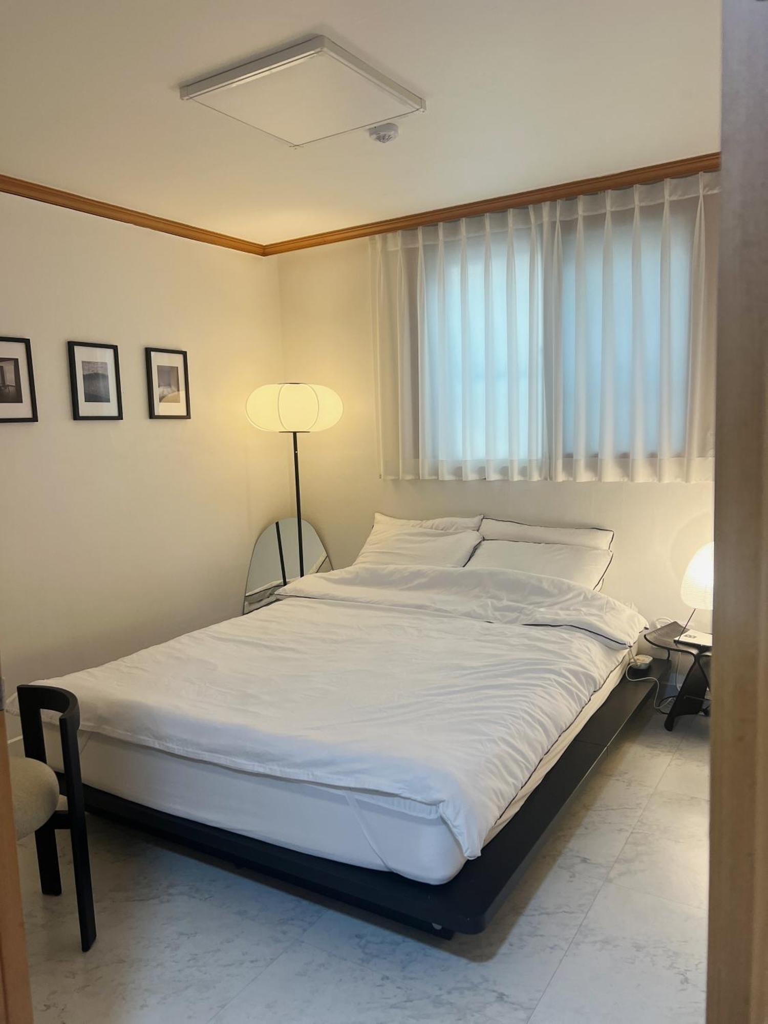 Apartment New Line 2 5 Minutes From Bongcheon Station 6 Minutes By Airport Bus 2 Up To 5 People Seoul