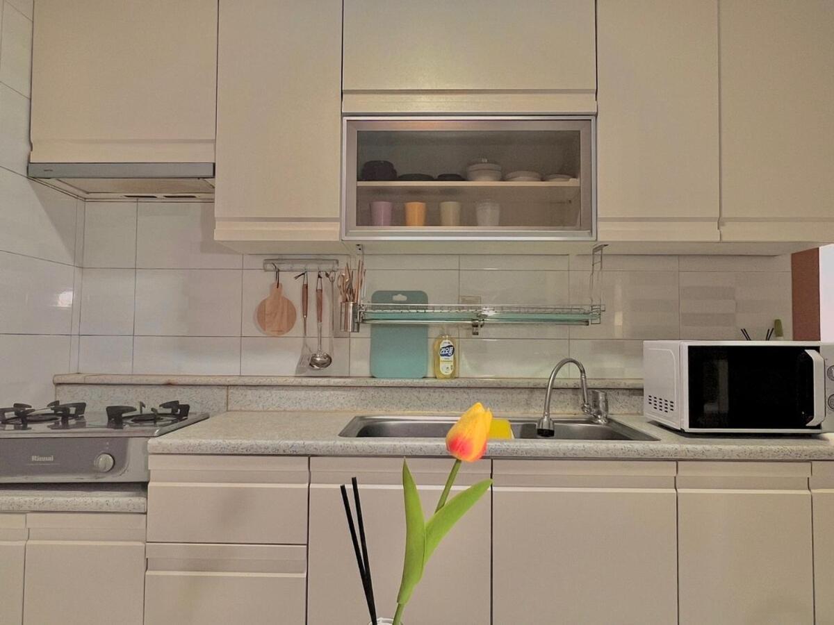 New Line 2 5 Minutes From Bongcheon Station 6 Minutes By Airport Bus 2 Up To 5 People * Seoul